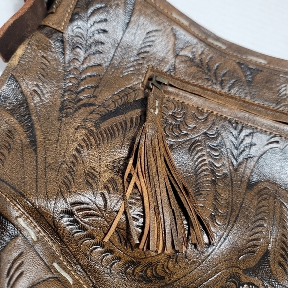 Leaders in Leather Handtooled Classic Tooled Shoulder Bag Medium Braided Strap - Picture 7 of 12